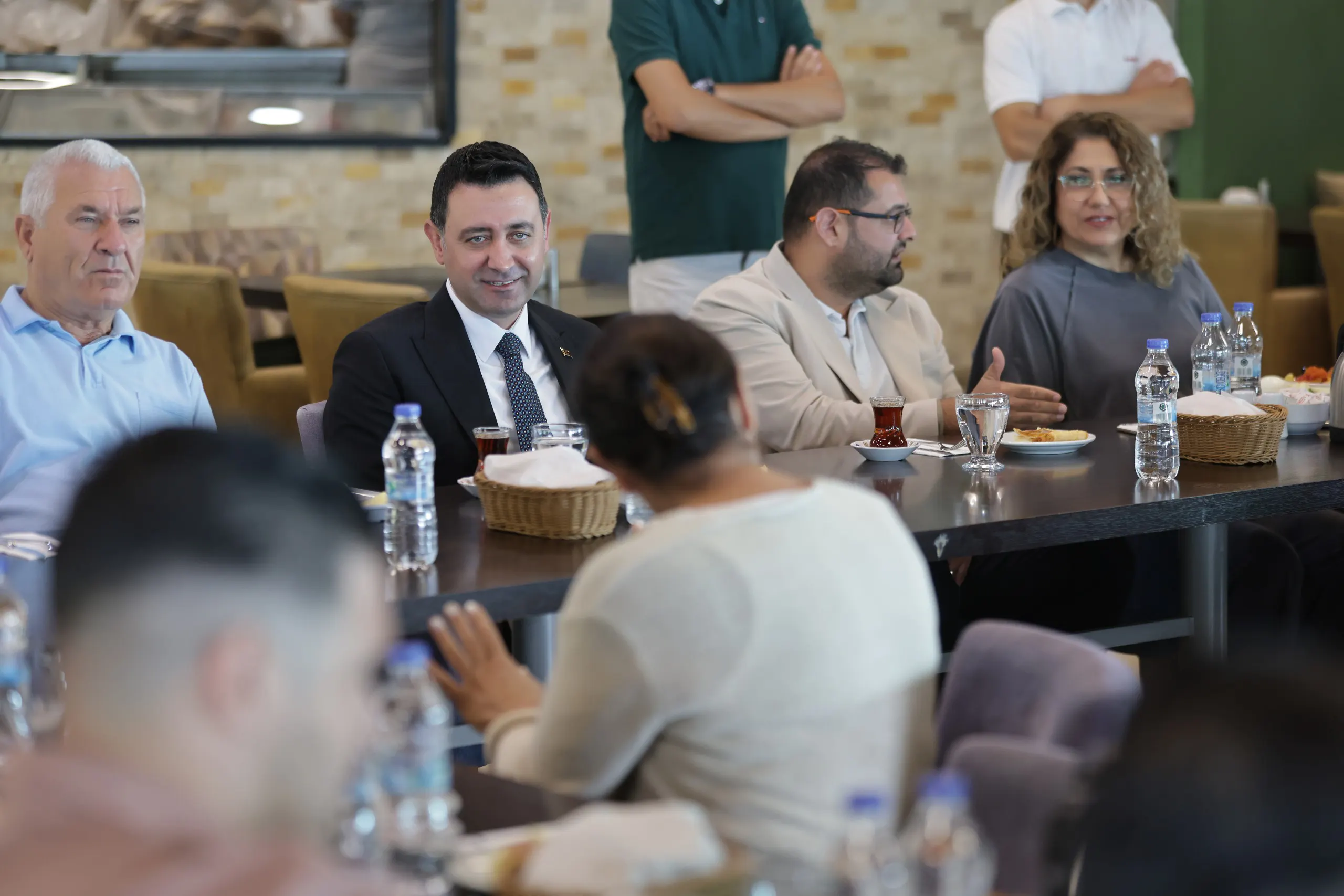 BAÅKAN ÃNAL, MUHTARLARLA BÄ°R ARAYA GELDÄ° (2) kopya-1790605655997.webp